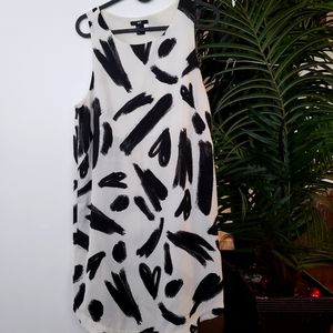 Minimalist Black and White dress